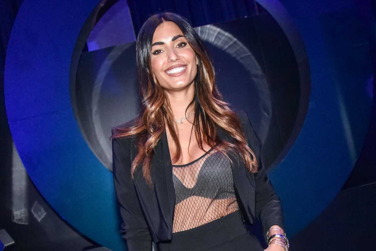 Federica Nargi super hot: in costume è incredibile