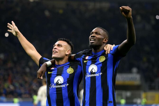 Lautaro Martinez e Thuram esultano insieme