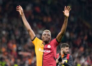 Osimhen con la maglia del Galatasaray