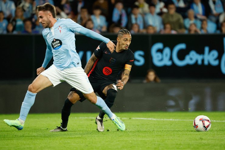 Oscar Mingueza in azione con il Celta Vigo