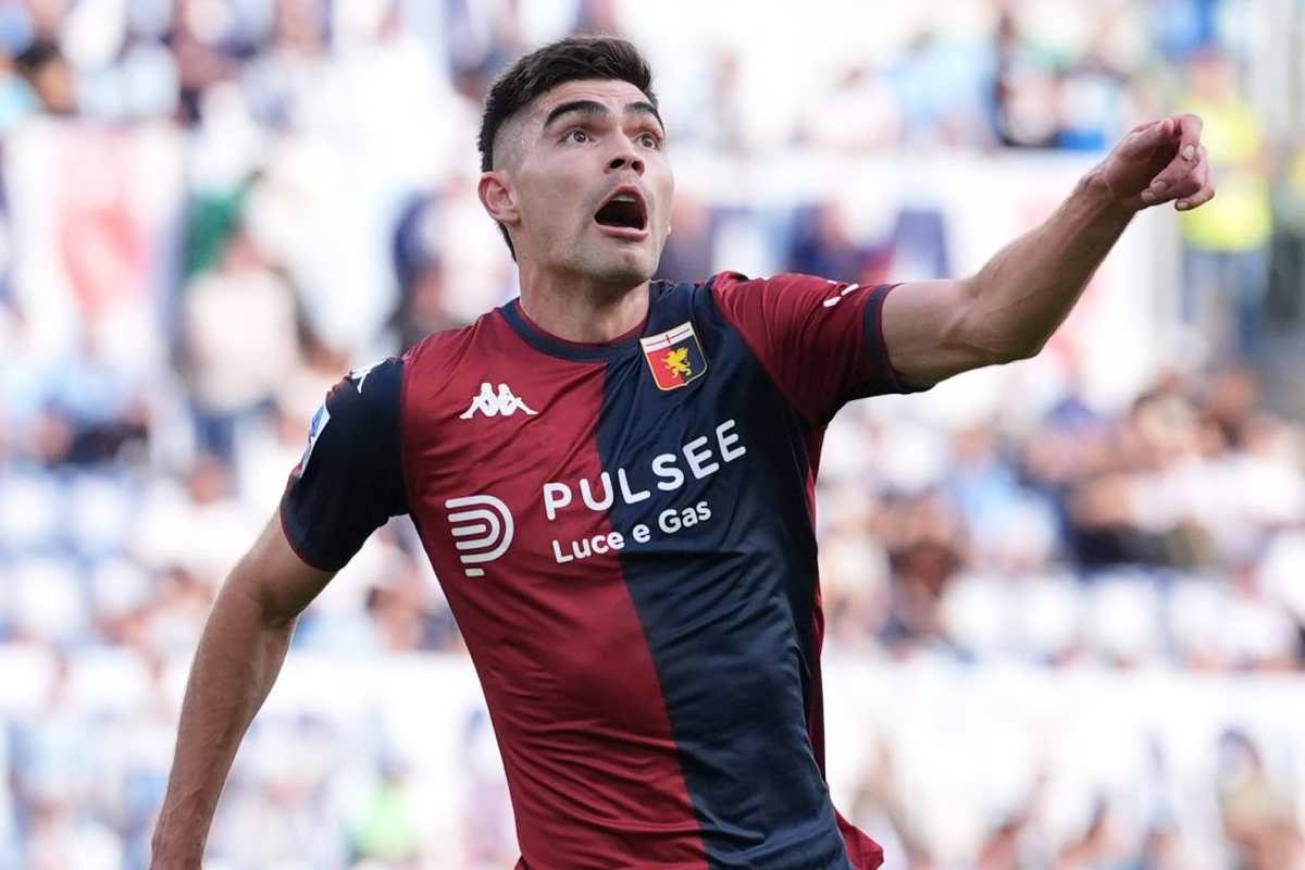 Johan Vasquez con la maglia del Genoa